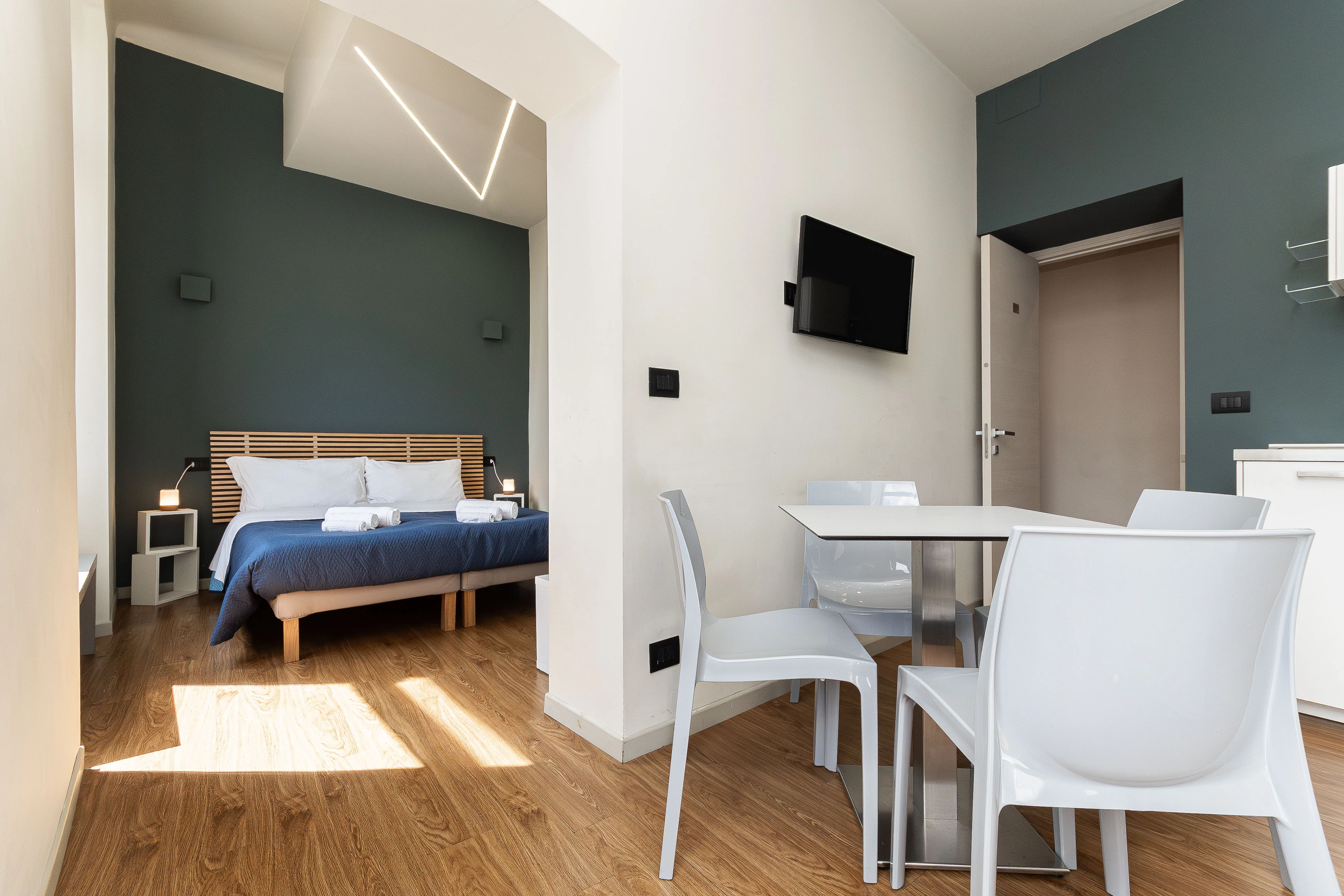 Großzügige Räume Einheit A im Family Apartment